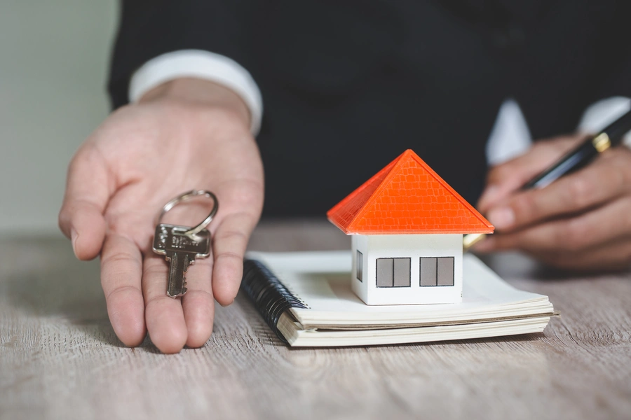 How Real Estate Title Transfer Impacts Insurance Coverage Houston, TX How Real Estate Title Transfer Impacts Insurance Coverage Houston, TX